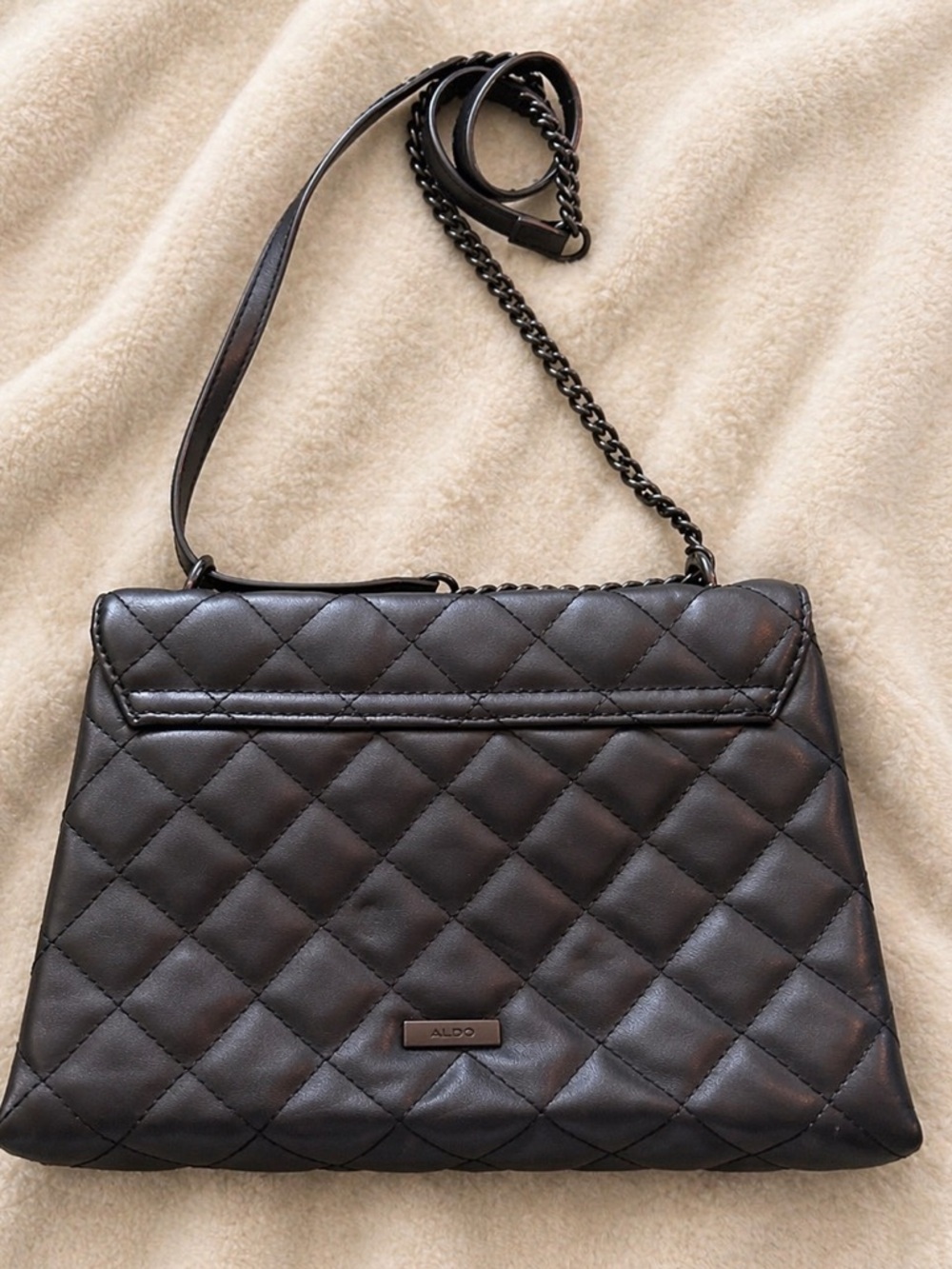 Aldo Quilted Crossbody Bag Black Chain-Strap Turn lock purse - Picture 3 of 5